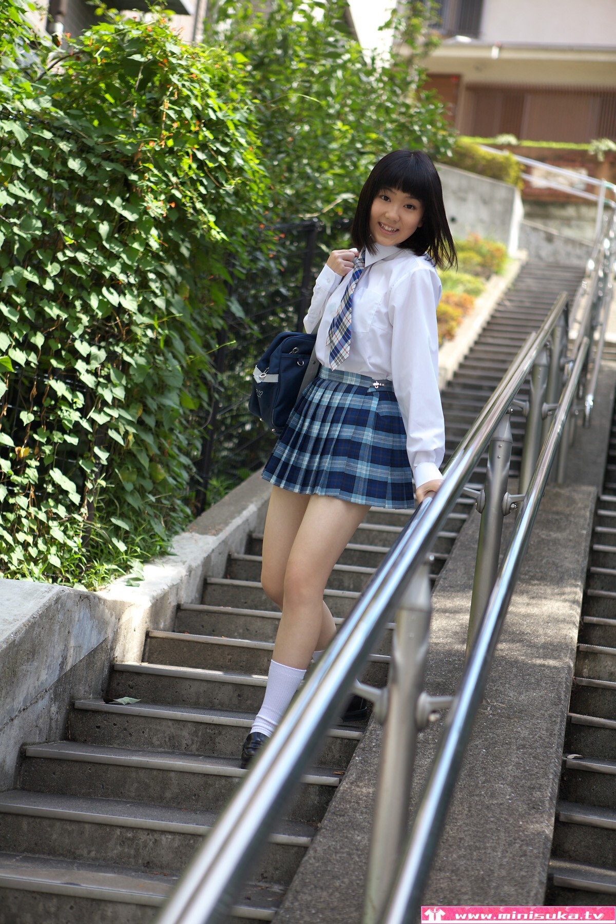 三崎鈴 (1) 现役女子高生 SpecialGallery[Minisuka.tv]